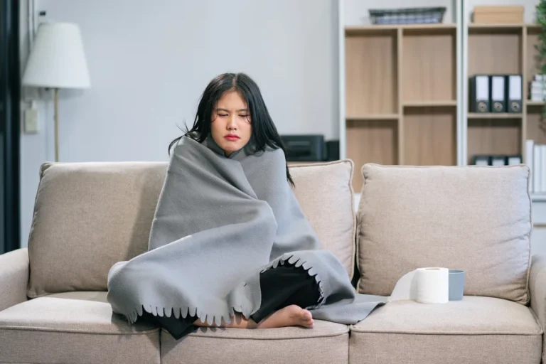 Ani Üşüme Nedenleri Nelerdir Belirtiler ve Çözümler