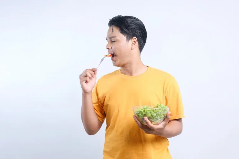 Erkeklerde Meme Büyümesini Arttıran Beslenme Alışkanlıkları