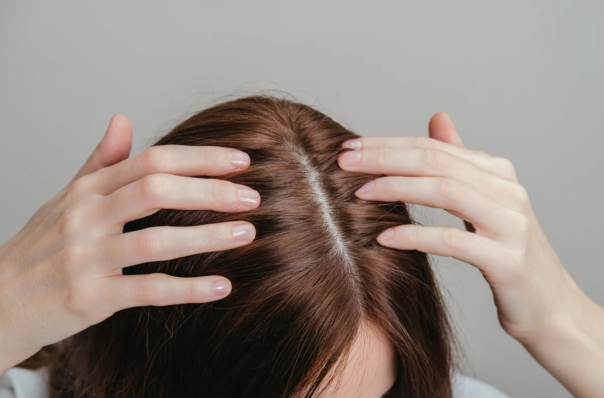 Saç Mantarı Neden Çıkar Belirtileri ve Tedavisi